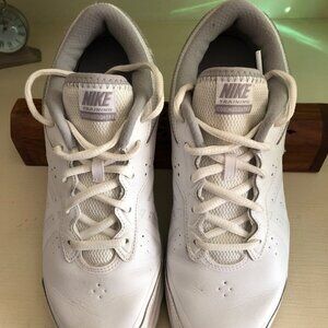 Women's Nike Core Motion TR 2 Size 9.5 White Athletic Sneakers
